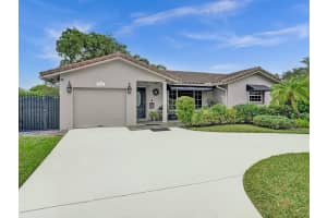 8203 NW 103rd Ave, Tamarac, FL 33321 Sold 03/15/24