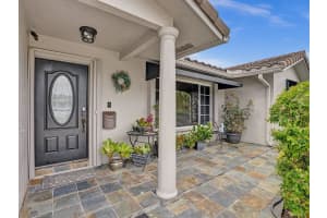 8203 NW 103rd Ave, Tamarac, FL 33321 Sold 03/15/24