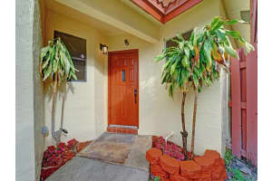 451 SW 113th Ave, Pembroke Pines, FL 33025 Sold 02/28/24