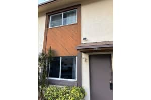 6625 Winfield Blvd 104, Margate, FL 33063 Sold 04/11/24