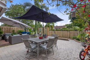 947 NW 52nd St, Deerfield Beach, FL 33064 Sold 04/05/24