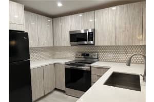 421 SE 10th st 105A, Dania Beach, FL 33004 Sold 05/08/24