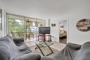 116 Royal Park Dr 3F, Oakland Park, FL 33309 Sold 03/21/24