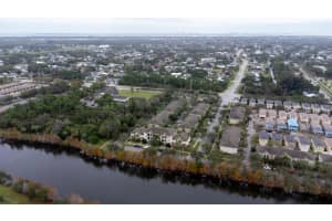 2402 SE Santos Dr, Port St Lucie, FL 34952 Sold 04/10/24