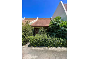 2131 N 14th Ave, Hollywood, FL 33020 Sold 01/06/25