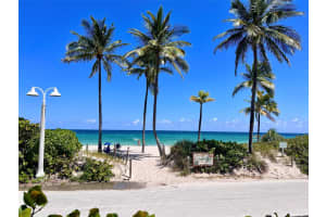 2131 N 14th Ave, Hollywood, FL 33020 Sold 01/06/25