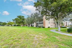 7300 Lake Circle Dr 306, Margate, FL 33063 Sold 03/15/24