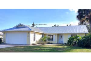 1815 5th Pl, Vero Beach, FL 32962 Sold 04/08/24