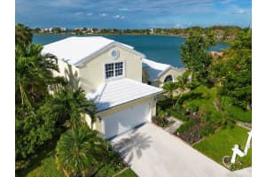 3236 NW 22nd Ave, Oakland Park, FL 33309 Sold 04/26/24