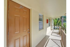 481 NW 76th Ave 207, Margate, FL 33063 Sold 01/13/25