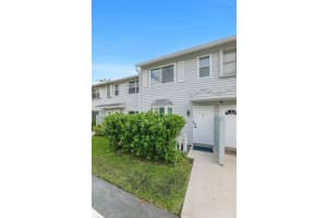 1805 NE 15th Ave 1805, Fort Lauderdale, FL 33305 Sold 03/28/24