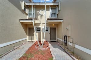 9057 NW 55th Ct, Sunrise, FL 33351 Sold 03/18/24