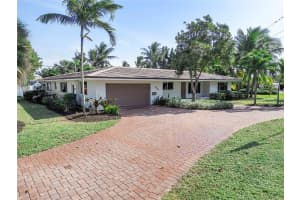 556 SE 15th Ave, Deerfield Beach, FL 33441 Sold 06/14/24