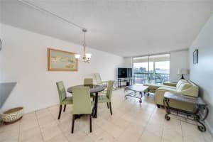 8900 Washington Blvd 404, Pembroke Pines, FL 33025 Sold 08/13/24