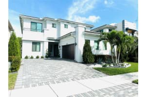 10795 Oceano Way, Parkland, FL 33076 Sold 04/10/24