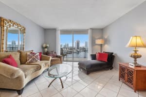 427 Golden Isles Dr 15H, Hallandale Beach, FL 33009 Sold 03/01/24