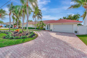 3811 NE 27th Ter, Lighthouse Point, FL 33064 Sold 04/15/24