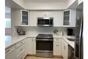 2301 NE 36th St 107, Lighthouse Point, FL 33064 Sold 04/12/24