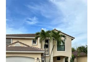 15201 Norfolk Ln, Davie, FL 33331 Sold 07/01/24