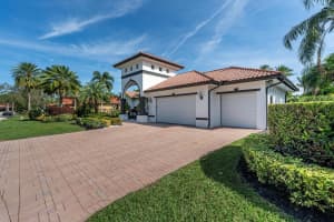 615 W Enclave Circle, Pembroke Pines, FL 33027 Sold 02/05/24