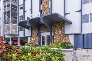 200 Diplomat Pkwy 634, Hallandale Beach, FL 33009 Sold 03/22/24