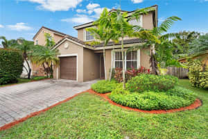 1989 SE 12th St, Homestead, FL 33035 Sold 02/27/24