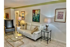2607 NE 8th Ave 41, Wilton Manors, FL 33334 Sold 04/30/25