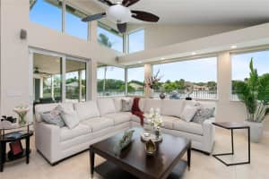 1211 Manor Dr, Weston, FL 33326 Sold 04/12/24
