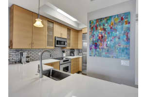 2631 NE 14th Ave 319, Wilton Manors, FL 33334 Sold 04/01/24