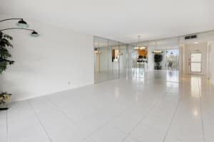 7220 Lake Circle 403, Margate, FL 33063 Sold 03/08/24