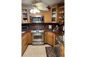 608 SW Natura Blvd 212, Deerfield Beach, FL 33441 Sold 05/10/24