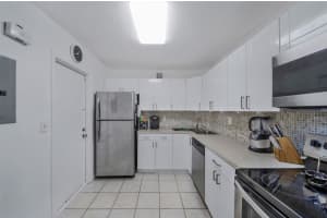 124 NE 19th Ct 205B, Wilton Manors, FL 33305 Sold 02/23/24