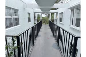 3000 E Sunrise Lakes Dr 423, Sunrise, FL 33322 Sold 03/04/24