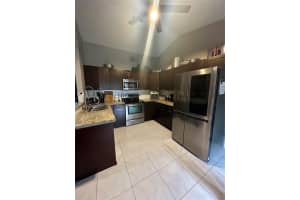 8671 SW 16th St, Pembroke Pines, FL 33025 Sold 03/20/24