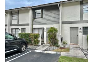 9760 NW 14 ST 25, Coral Springs, FL 33071 Sold 03/26/24