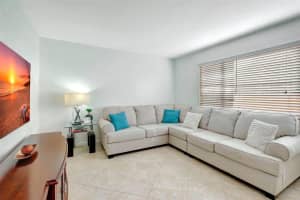 7175 Nova Dr #202, Davie, FL 33317 Sold 04/09/24