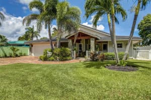 2017 NE 24th St, Wilton Manors, FL 33305 Sold 09/30/24