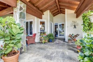 2017 NE 24th St, Wilton Manors, FL 33305 Sold 09/30/24