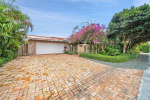 2207 NE 15th Ct, Fort Lauderdale, FL 33304 Sold 03/14/24