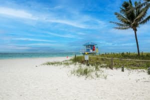1601 S Ocean Dr 205, Hollywood, FL 33019 Sold 04/04/24