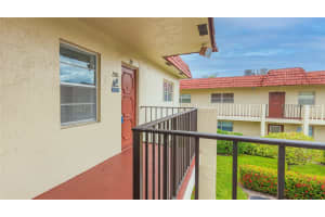 21 Abbey Ln 208, Delray Beach, FL 33446 Sold 04/11/25