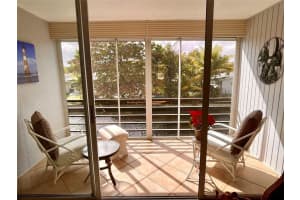 111 Royal Park Dr 2A, Oakland Park, FL 33309 Sold 05/16/24