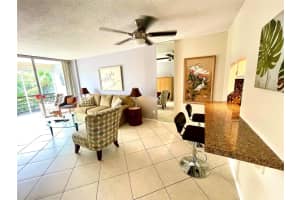 111 Royal Park Dr 2A, Oakland Park, FL 33309 Sold 05/16/24