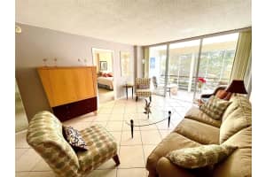 111 Royal Park Dr 2A, Oakland Park, FL 33309 Sold 05/16/24