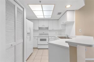 2033 SE 10th Ave 620, Fort Lauderdale, FL 33316 Sold 04/01/24