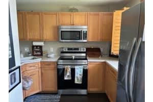 104 Royal Park Dr #1g, Oakland Park, FL 33309, Sold 06/20/24