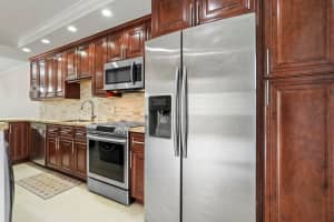 1011 Flame Vine Ave 201, Delray Beach, FL 33445 Sold 06/18/24