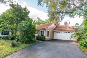 10171 NW 5th St, Plantation, FL 33324 Sold 03/27/24
