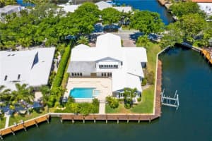2 Compass Ln, Fort Lauderdale