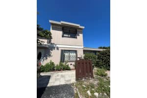 5241 Jog Ln, Delray Beach, FL 33484 Sold 05/06/24